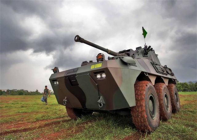 Badak_6x6_fire_support_armoured_vehicle_90mm_turret_CMI_Defence_Pindad_Indonesia_Indonesian_army_004.jpg