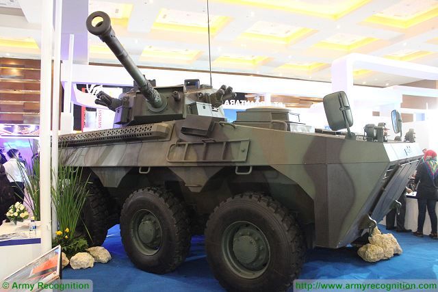 Badak_6x6_fire_support_armoured_vehicle_90mm_turret_CMI_Defence_Pindad_Indonesia_Indonesian_army_010.jpg