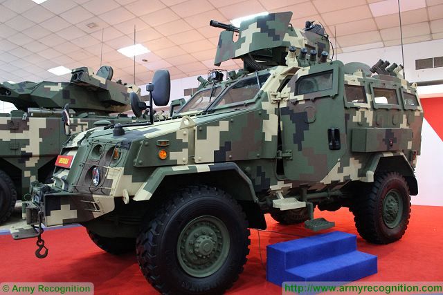 Deftech_of_Malaysia_unveils_new_Lipanbara_4x4_HMAV_High_Mobility_Armoured_Vehicle_at_DSA_2016_640-001.jpg