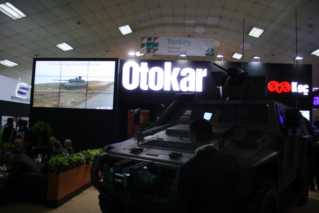 Otokar_exhibits_its_Cobra_II_at_DSA_2016_640_001.jpg