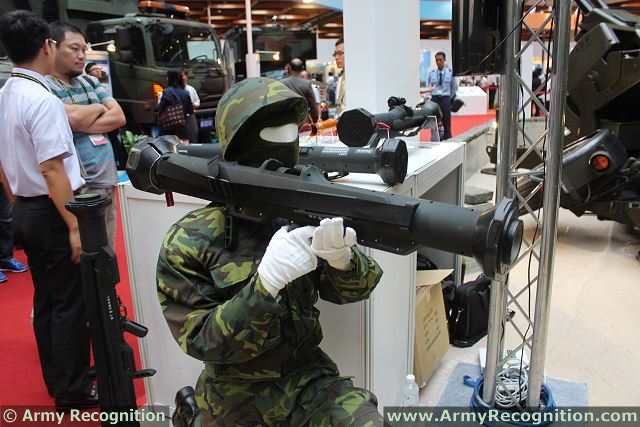 Kestrel_rocket_launcher_system_TADTE_2013_Aerospace_Defense_Technology_exhibition_Taipei_Taiwan_001.jpg