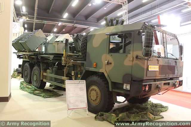 BAOBAB_scattered_mine_laying_platform_HSW_MSPO_2013_Poland_Polish_defense_Industry_001.jpg
