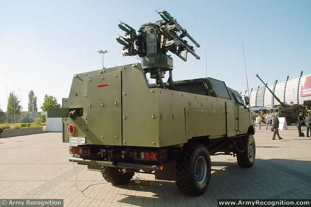 Poprad_Zubr_P_anti-aicraft_mobile_GROM_missile_launcher_Kobra_air_defense_system_Poland_Polish_army_003.jpg