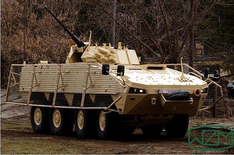 Rosomak_wire_cage_armor_8x8_wheeled_armoured_vehicle_WZM_Poland_polish_army_002.jpg