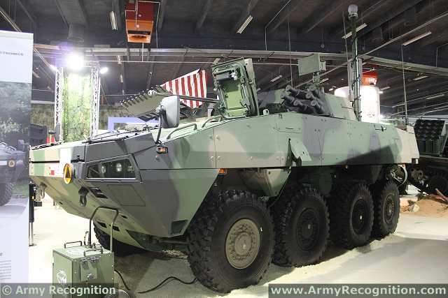 Rosomak_Reco_8x8_reconnaissance_wheeled_armoured_vehicle_Poland_Polish_army_WZM_defense_industry_640_001.jpg