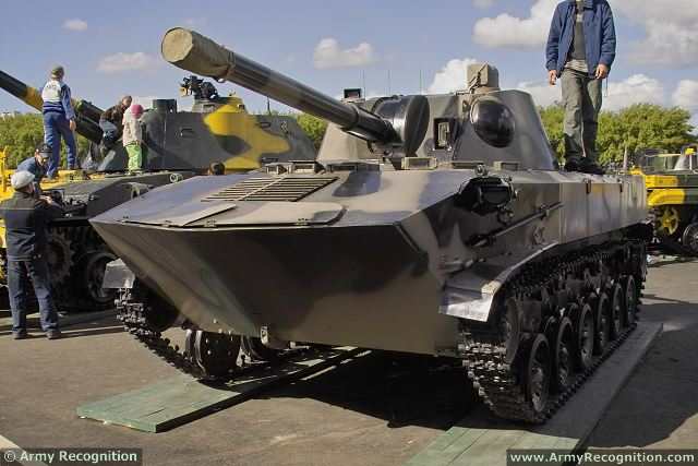 2S9_Nona-S_SO-120_120mm_self-propelled_mortar_carrier_tracked_armoured_vehicle_Russia_Russian_army_640_001.jpg