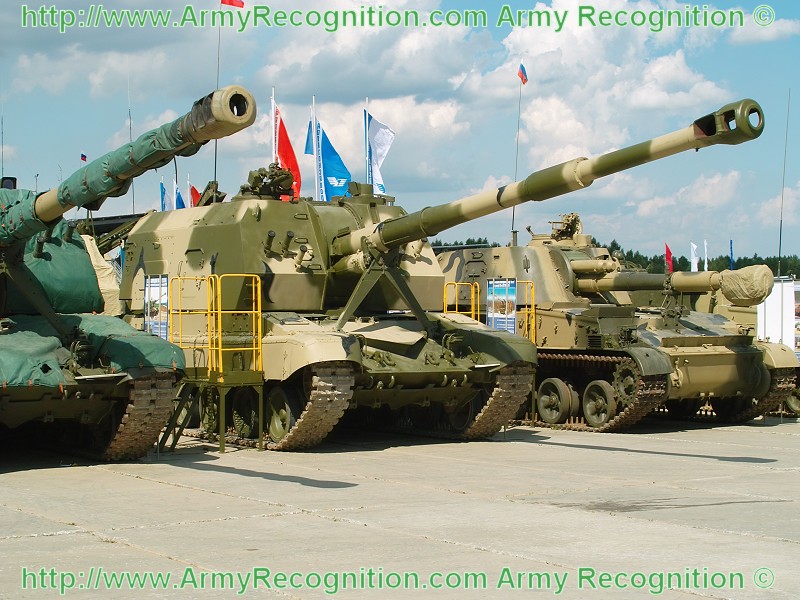 2S19M1-155_self-propelled_tracked_howitzer_Russia_Russian_Expo_Arms_2008_001.jpg
