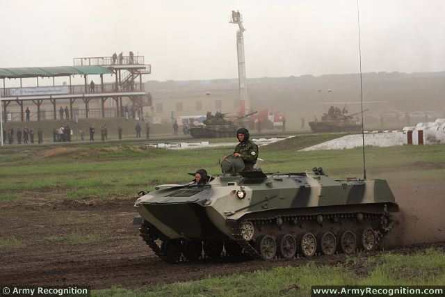 BTR-D_airborne_tracked_armourd_vehicle_personnel_carrier_Russia_Russian_army_defense_industry_20.jpg