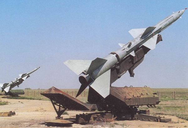 SA-2_Guideline_S-75_low_%20to_high_altitude_ground-to-air_missile_system_launcher_unit_Russia_Russian_006.jpg