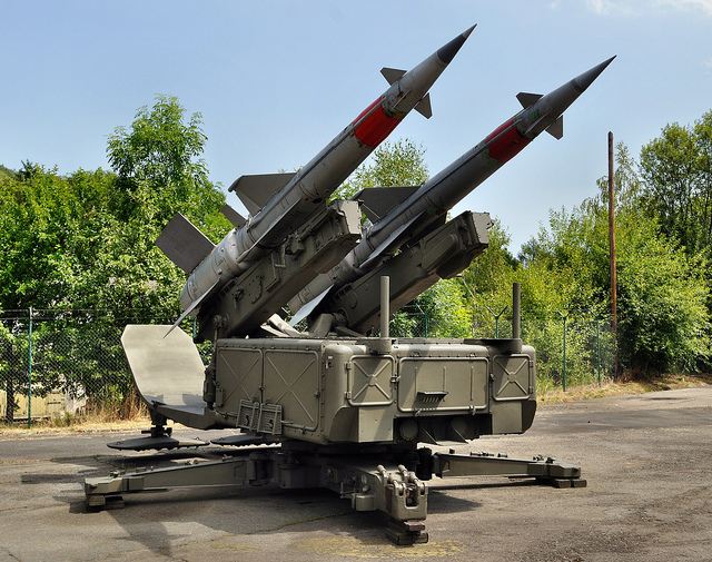 SA-2_Goa_S-125_Neva_twin_launcher_low_%20to_medium_altitude_ground-to-air_missile_system_Russia_Russian_008.jpg