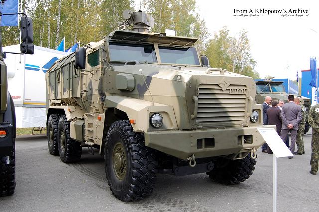 Ural-63095_typhoon_multi-purpose_6x6_armoured_truck_Russia_Russian_defence_industry_military_technology_640.jpg