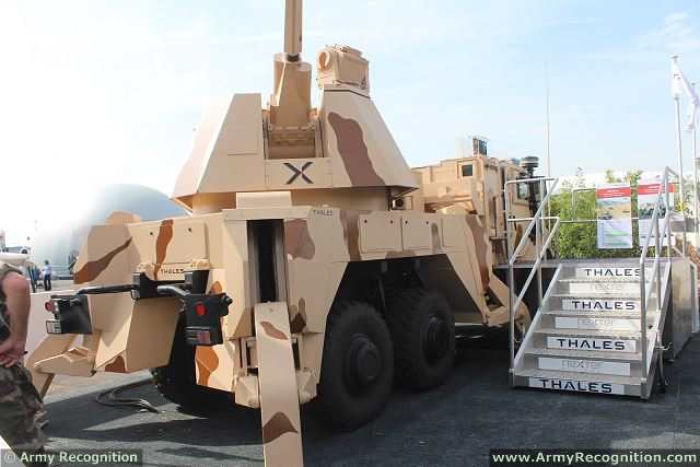 RapidFire_40_mm_6x6_multi-role_self-propelled_ground_based_gun_missiles_anti-aircraft_systems_Thales_France_French_defense_industry_005.jpg