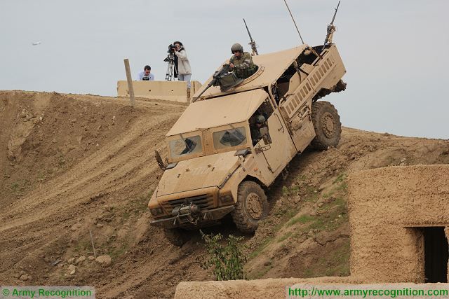 Sherpa_light_SF_Special_Forces_4x4_armoured_vehicle_Renault_Trucks_Defense_France_French_defense_industry_002.jpg