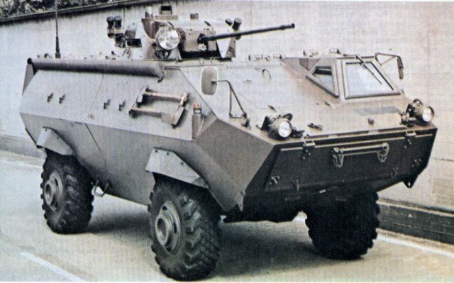 condor_ur-425_thyssen_henschel_wheeled_armoured_vehicle_personnel_carrier_Germany_Army_German_640.jpg