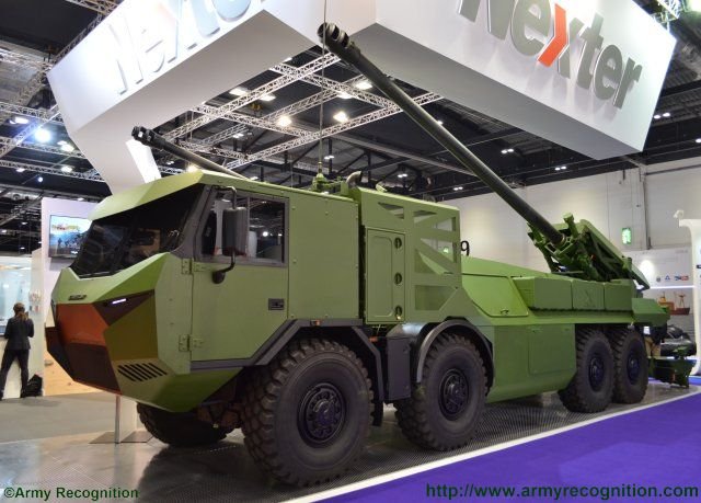 DSEI_2015_Nexter_s_brand_new_8x8_Caesar_self_propelled_howitzer_starring_in_London_640_001.jpg
