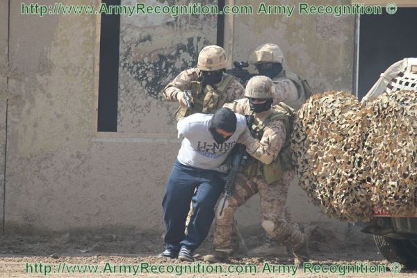 IDEX_2011_opening_ceremony_land_air_dynamic_demonstration_defense_exhibition_Abu_Dhabi_UAE_016.jpg