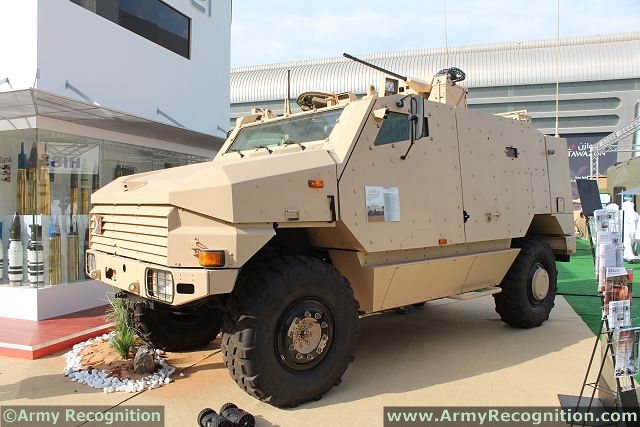 Aravis_mine_protected_vehicle_Nexter_systems_France_French_defence_industry_IDEX_2013_Abu_Dhabi_640_002.jpg