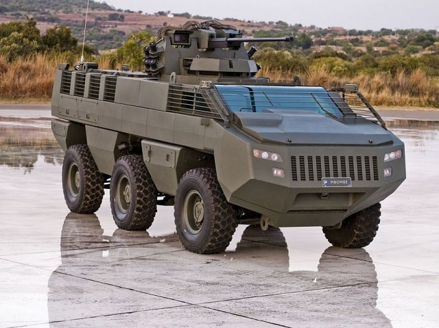 Paramount_Group_and_Jordan_sign_contract_at_IDEX_2015_for_50_Mbombe_infantry_combat_vehicles_640_003.jpg