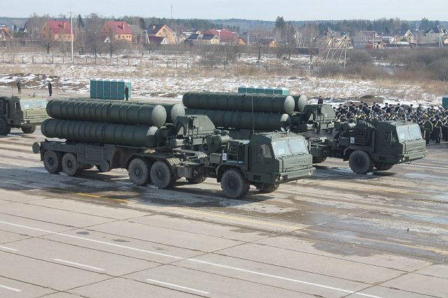 S-400_long_range_surface-to-air_defense_missile_system_rehearsal_Victory_Day_Parade_Russian_army_april_2014_001.jpg