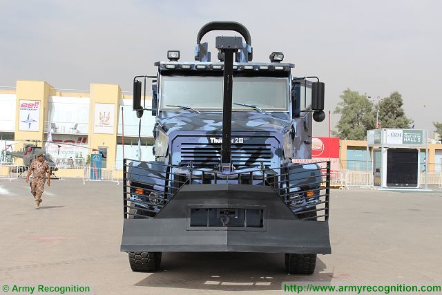 Thunder_2_4x4_tactical_armoured_truck_personnel_carrier_police_security_vehicle_Cambli_Canada_Canadian_defense_industry_001.jpg