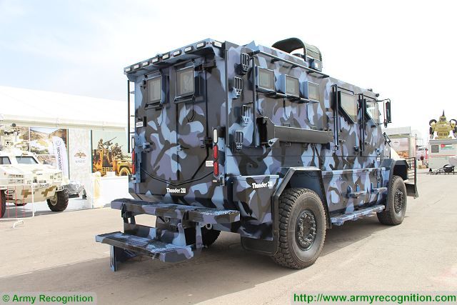 Thunder_2_4x4_tactical_armoured_truck_personnel_carrier_police_security_vehicle_Cambli_Canada_Canadian_defense_industry_005.jpg