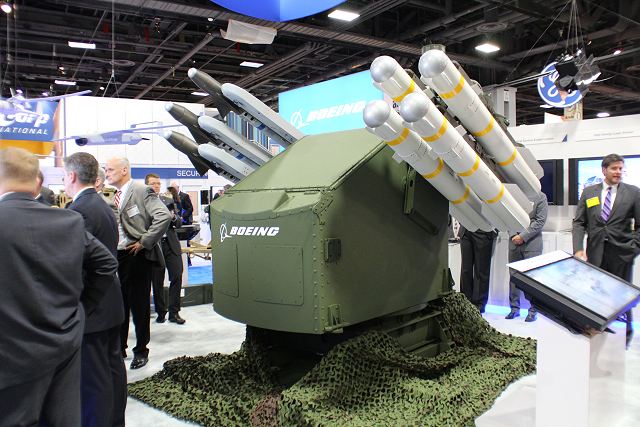 Avenger_Boeing_air_defense_turret_solution_AUSA_2014_defense_exhibition_Washington_DC_United_States_001.jpg