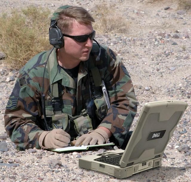 dell_E6400_XFR_military_army_rugged_computer_laptop_United_States_US_Army_640.jpg