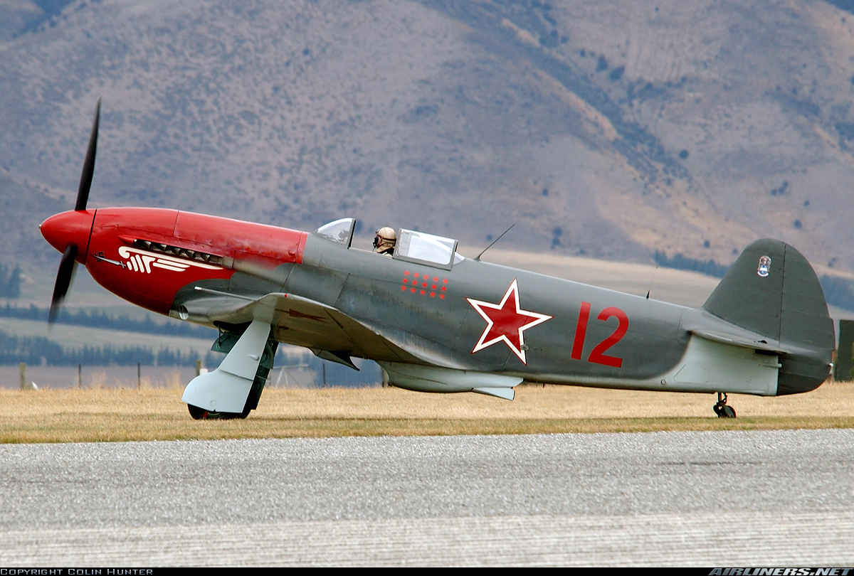 Airworthy-Yakovlev-Yak-3-warbird-as-402GvIAP-Red-12-07.jpg