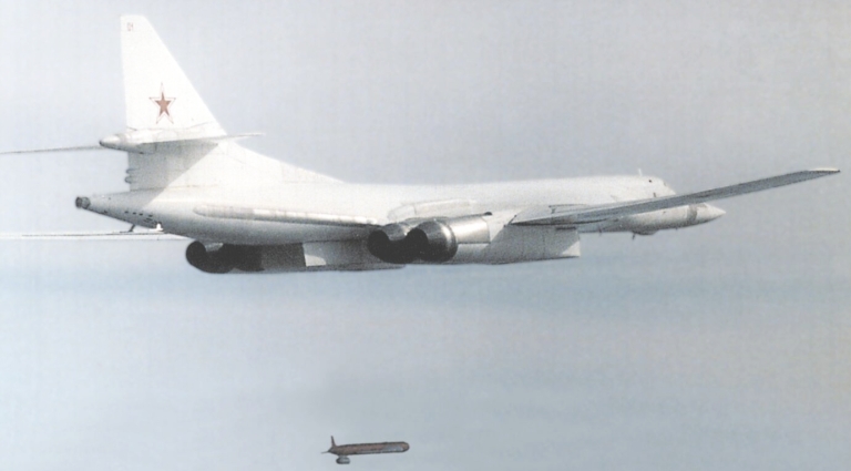 000-Kh-55-Tu-160-1S.jpg