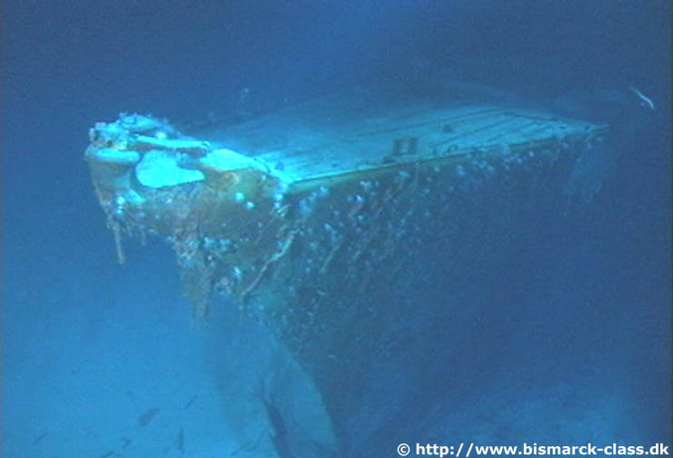 02_bismarck_wreck_stem_fore.jpg