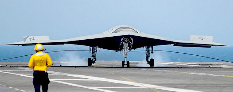 Northrop-Grumman-Aircraft-Carrier-Landing-Unmanned-Autonomous-Robotic-Warfare.jpg