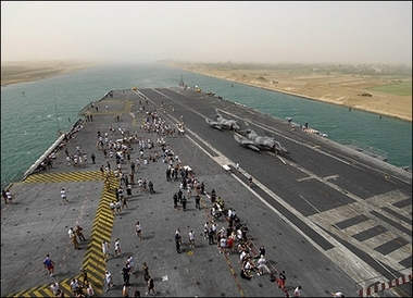 CharlesDeGaulleCarrier-Suez-May-07.jpg