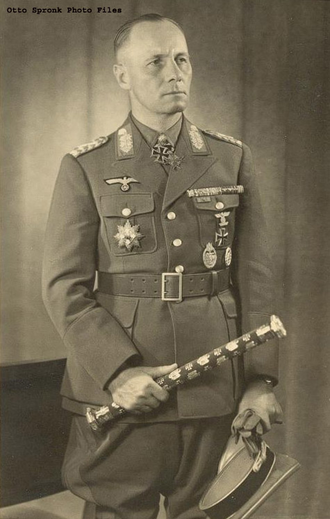 Erwin-Rommel-with-baton.jpg