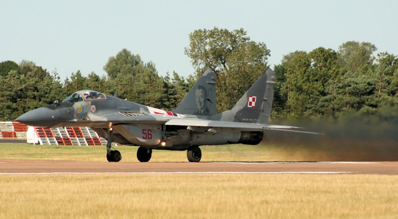 MiG-29%20Smoke_01.jpg