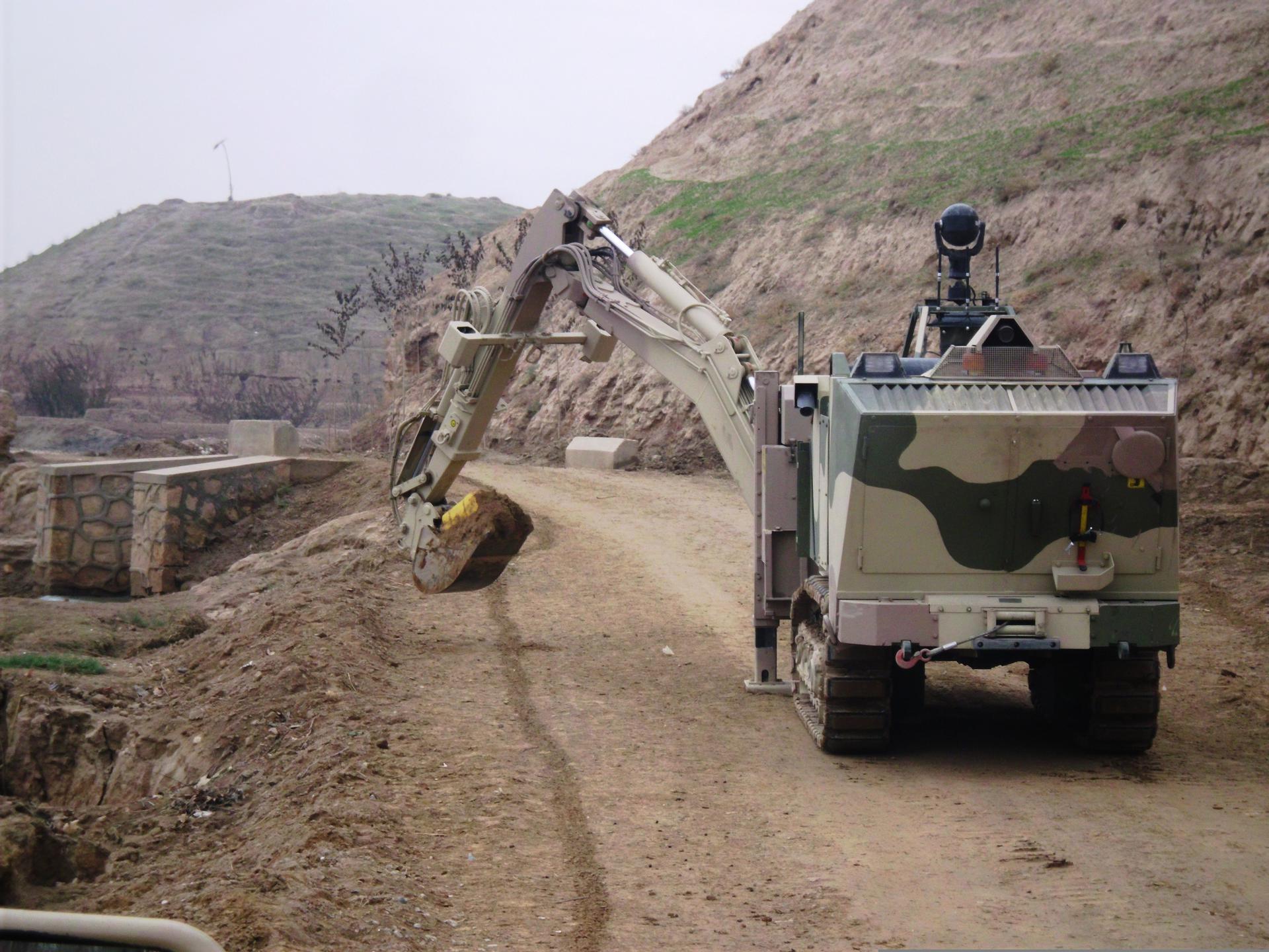 Fig-3-MW240-with-German-Army-clearing-routes-in-Afghanistan.jpg