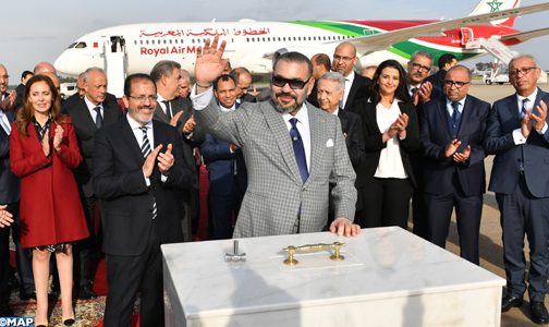 SM-le-Roi-pose-la-1ère-pierre-du-nouveau-terminal-à-laéroport-Rabat-Salé-M-504x300.jpg
