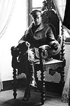 140px-Douglas_MacArthur%2C_Army_photo_portrait_seated%2C_France_1918.JPEG