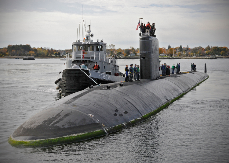 SSN-757-Alexandria-Arriving-Oct-23,-2013-08CROP.png