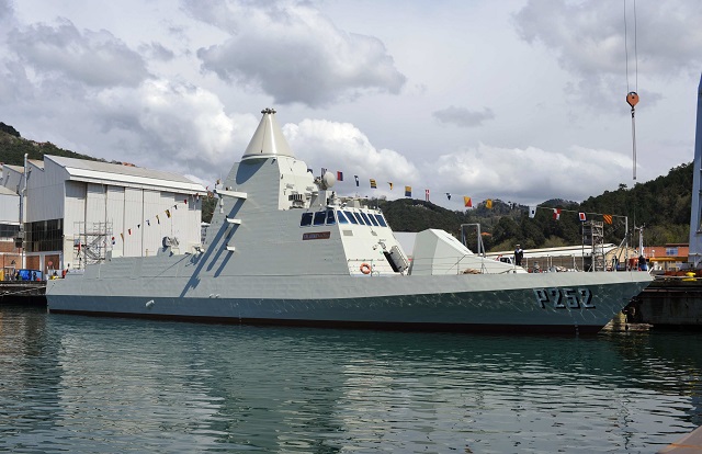 Salahah_Falaj_2_Patrol_Vessel_UAE_Navy_Fincantieri_2.jpg