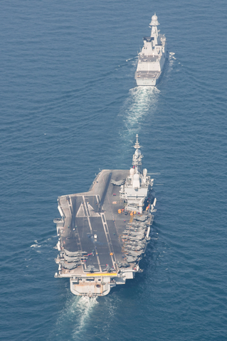 French_Navy_Carrier_Strike_Group_Arromanches2_Task_Force_50_028.jpg
