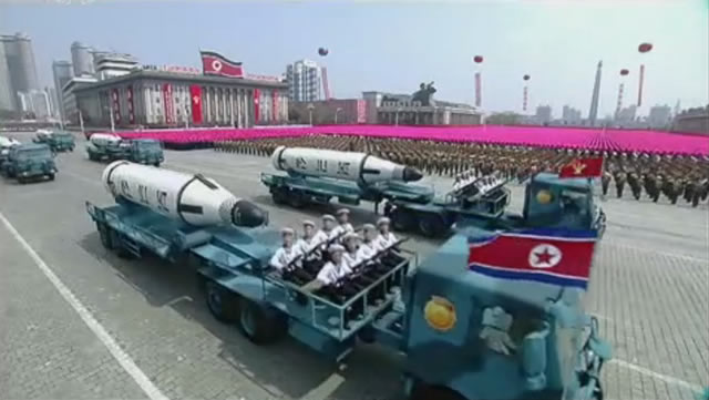 KN-11_SLBM_North_Korea_parade_1.jpg