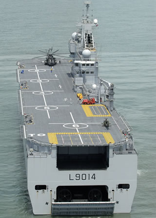 mistral_class_bpc_lhd_french_navy_dcns_stern.jpg