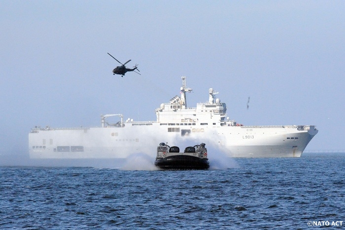 bold-alligator-2012-LCAC-mistral_class_bpc_lhd_natoact1.jpg