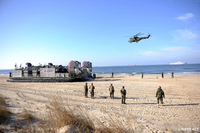 bold-alligator-2012-LCAC-mistral_class_bpc_lhd_natoact2.jpg