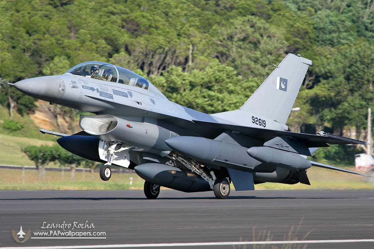 f-16_block15_pakistan_air_force_paf_lajes_portugal_2008_03.jpg