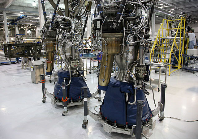 SpaceX-Merlin-engines-SpaceX-photo-posted-on-SpaceFlight-Insider.jpg
