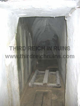 tuerkenbunkermaschinenraum.jpg