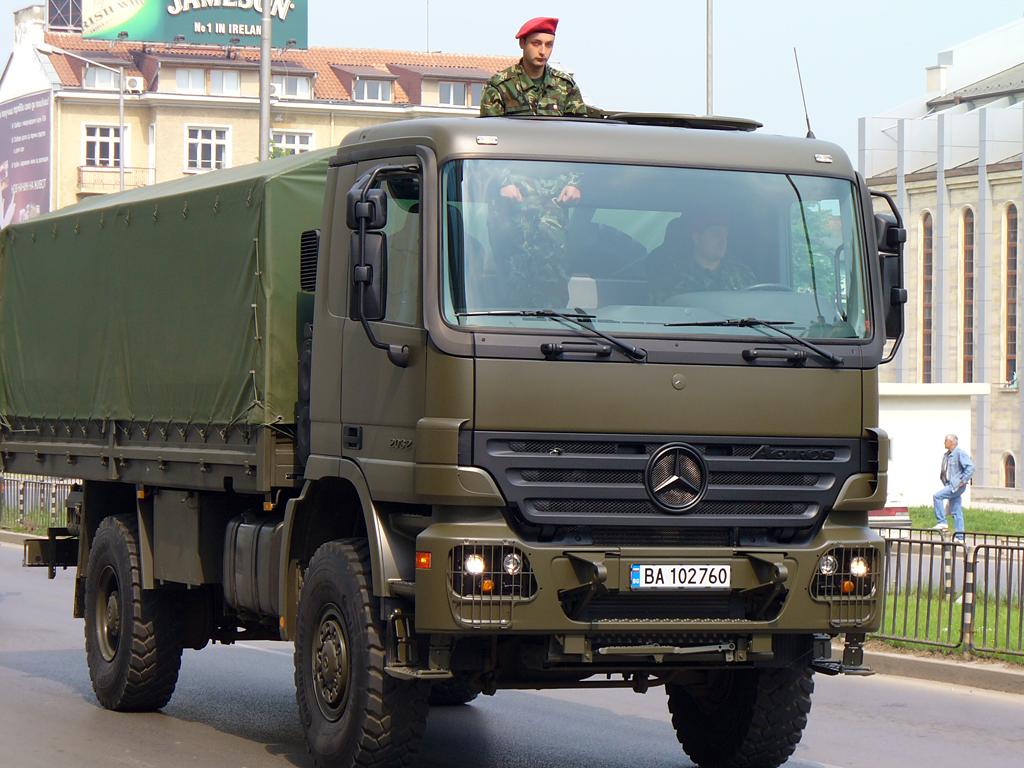 actros_mp2_military_12327.jpg
