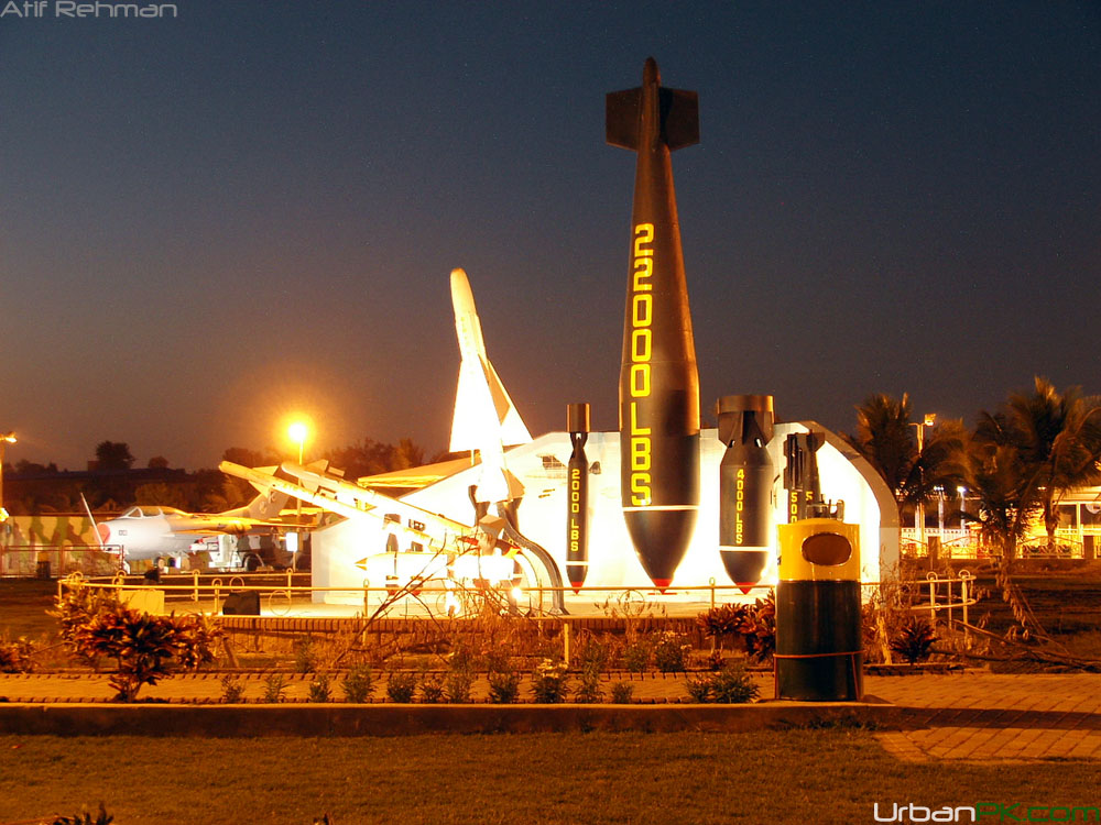 Karachi%20-%20Air%20Museum%20-%20Bombs%20-%2001%20copy.jpg
