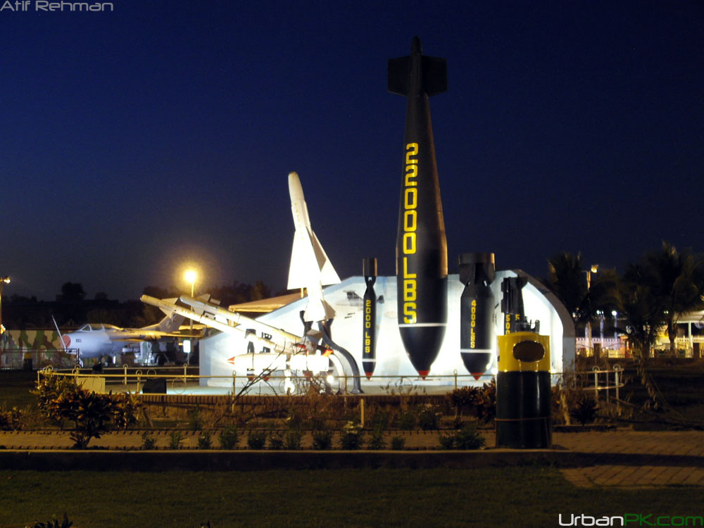 Karachi%20-%20Air%20Museum%20-%20Bombs%20-%2002%20copy.jpg